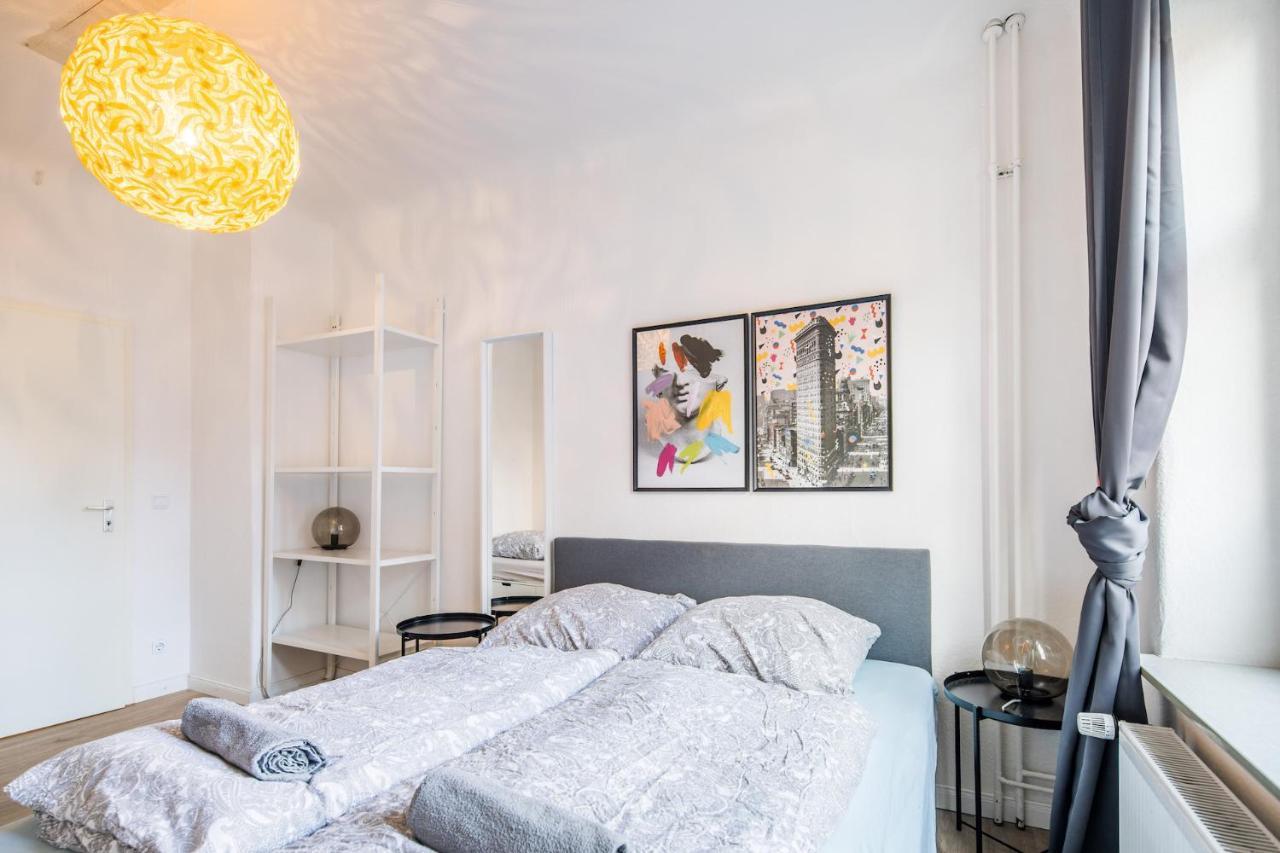 Spacious 2 Bedroom Close To Stadtpark Appartement